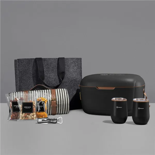 Yatta Chic Chill Hamper Yatta Chic Chill Hamper