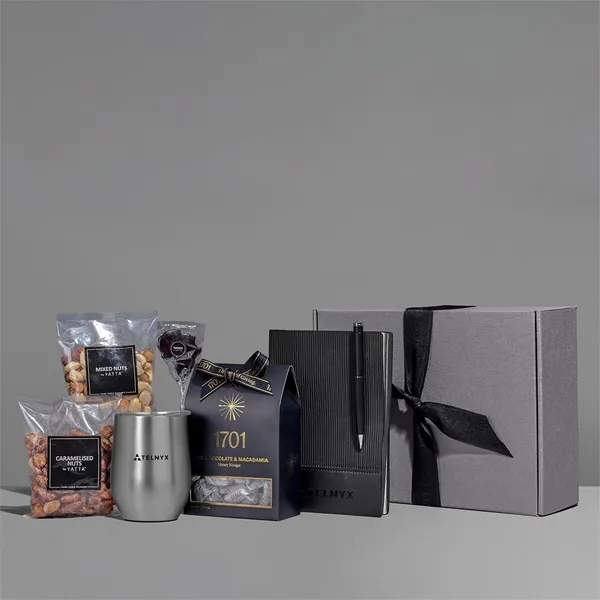 Yatta Style and Substance Hamper Yatta Style and Substance Hamper