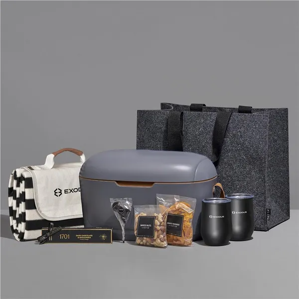 Yatta Outdoor Indulgence Hamper Yatta Outdoor Indulgence Hamper
