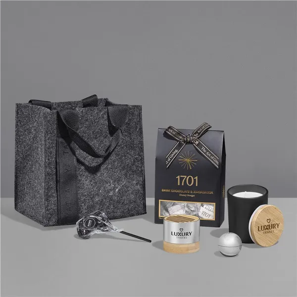 Yatta Fabulous Finds Hamper Yatta Fabulous Finds Hamper